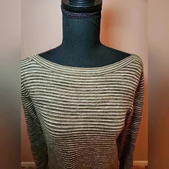 Eight Eight Eight Women's Striped Tunic Sweater EUC - Size Small/Medium (No Tag) - Picture 3 of 6